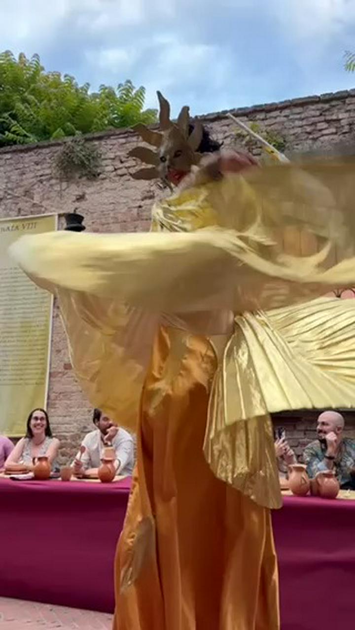 イタリアチェタド村(チェルヴァーラ)で行われるお祭りの続きで ミスターN PostPrime