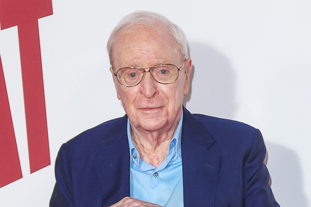 ノーラン作品の常連マイケル・ケイン「もう十分だ」　「オッペンハイマー」を辞退

