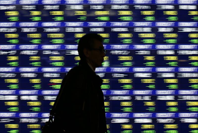 【超速報】一時日経700円の下げ。各国指数全体下落

コロナの南アフリカ変異株でコロナ懸念再燃。欧州、米国接種率の伸び悩み、感染者数増大で下げると思うが、接種率G７一位の