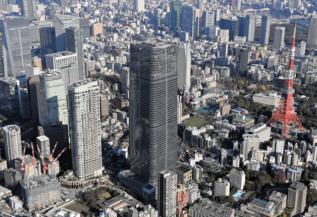 2040年「日本は新興国並み」経産省見通し、失われた30年続けば

「失われた30年」の状態が今後も続くと、2040年ごろに新興国に追いつかれ、海外より豊かでなくなる――。経済産業省が24日、こんな見通しを明らかにした。